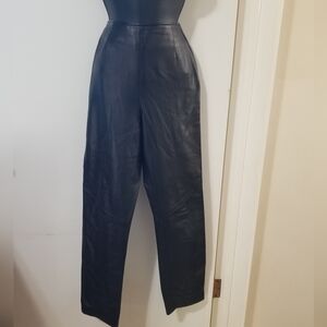 Danier Genuine Leather Black Straight-Leg Pants – Size 4